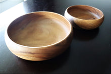 Load image into Gallery viewer, LOBO Round Serving / Salad Bowl
